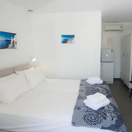 Guest house Edem Fira (Santorini)